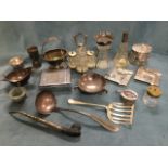 Miscellaneous silver plate including a cruet stand, a pair of square ashtrays, cruets, a vase with
