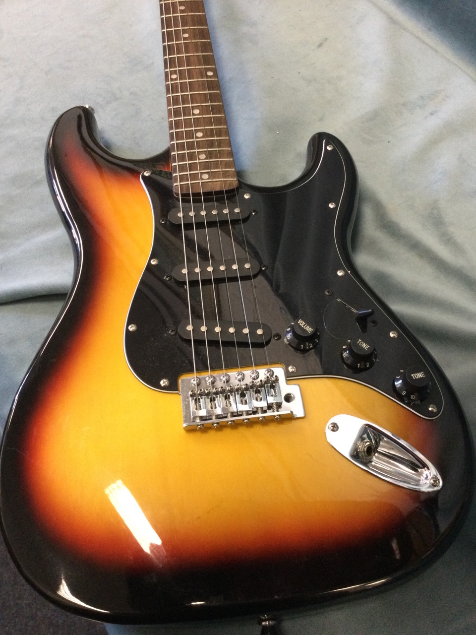 A Benson electric guitar. (39in) - Image 3 of 3