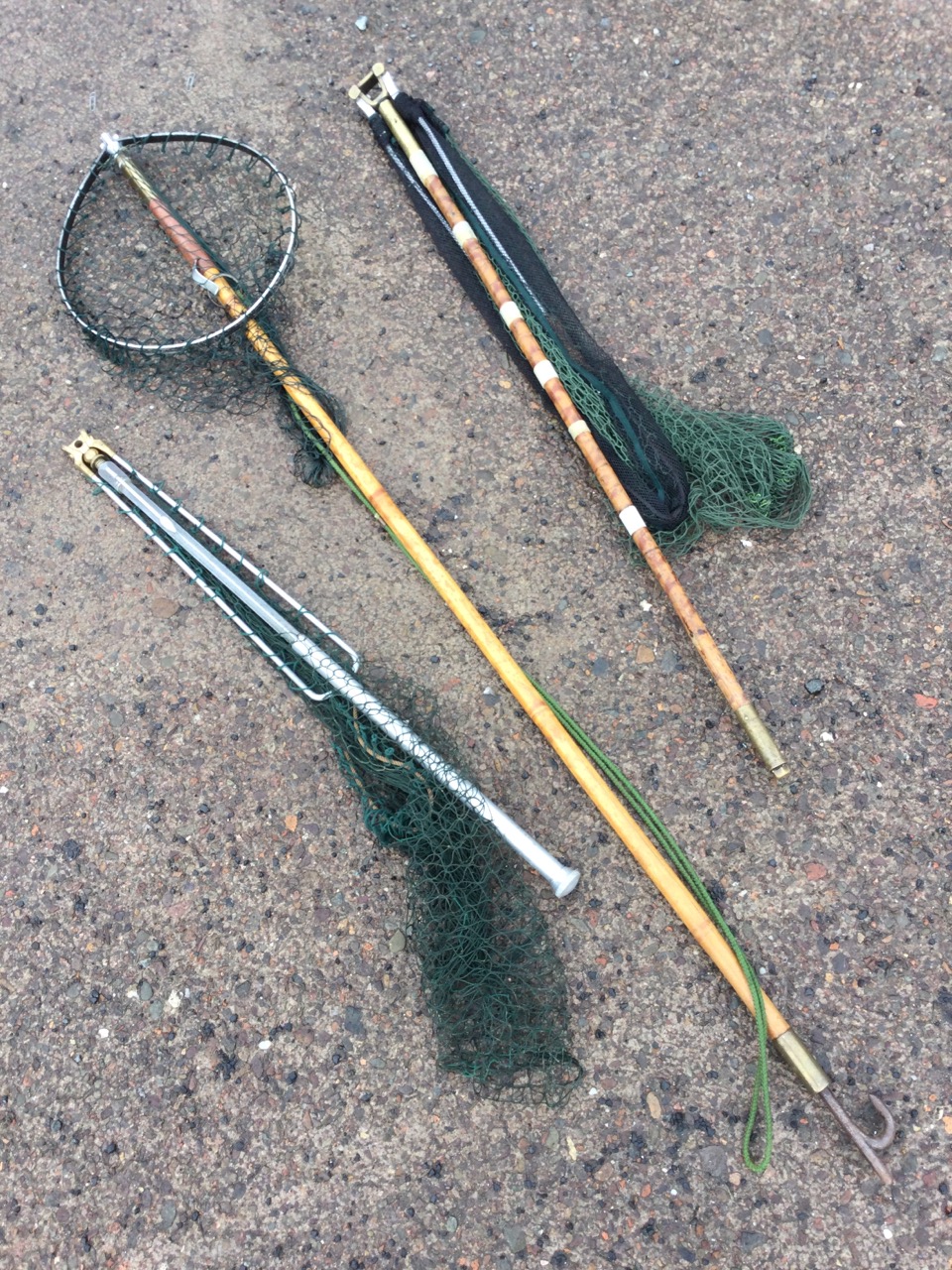 An Edwardian Hardy boathook/wading staff/landing net, the bamboo pole having brass mounts with - Image 3 of 3