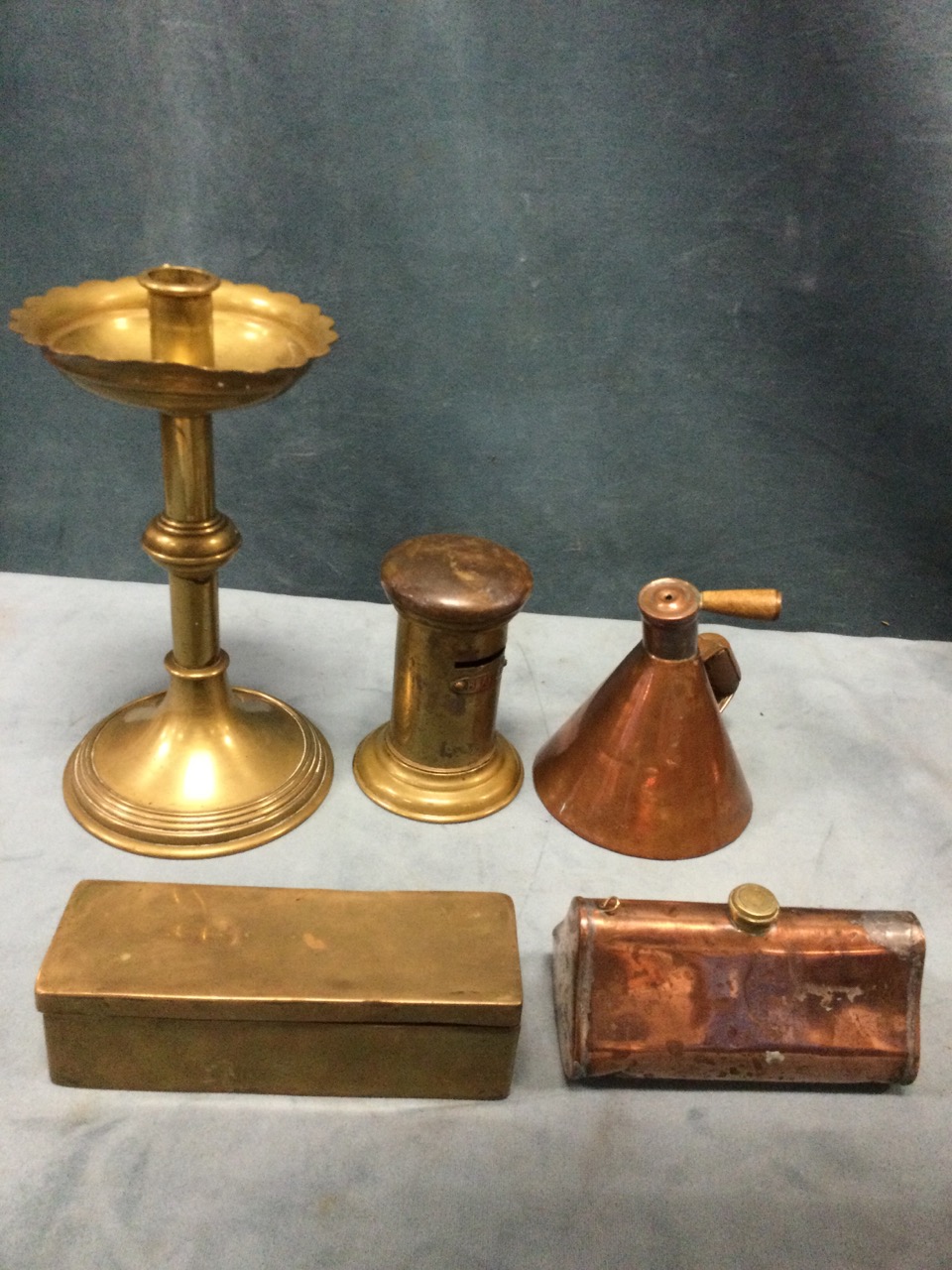 An oval copper nineteenth century ban marie with riveted handles; a brass column candlestick with - Image 3 of 3