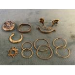 Miscellaneous gold - mainly 9ct including a wedding band, a star pendant, a Victorian oval