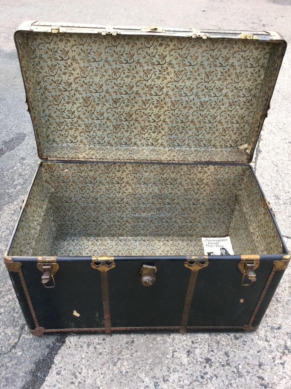 A rectangular Edwardian cabin trunk with brass mounts having studded strap bindings, with leather - Image 2 of 3