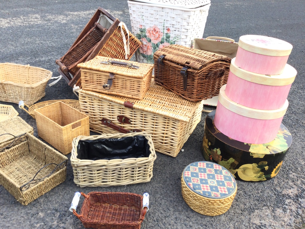 Twenty one cane/rush/wood boxes and baskets including hampers, tray type, lidded, hatboxes, etc. ( - Image 2 of 3