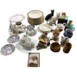 Miscellaneous ceramics including a porcelain comport, two pieces of boxed Pendelphin, a