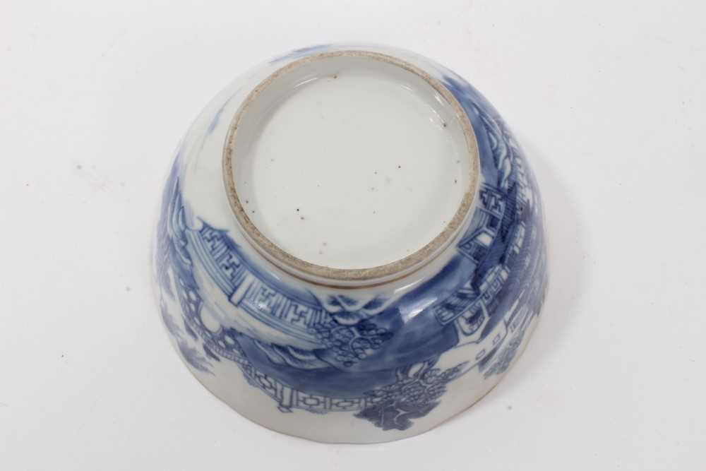 Three pieces of 18th century Chinese blue and white export porcelain, including landscape painted di - Image 18 of 19