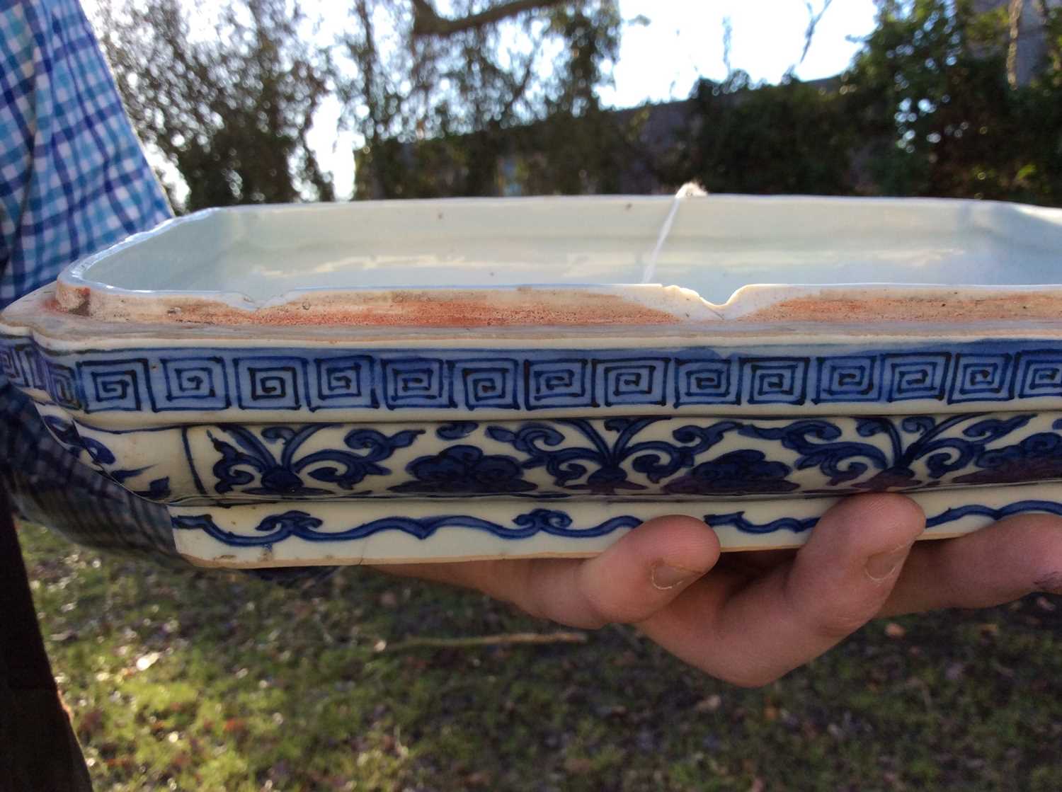 Chinese blue and white ‘Dragon’ box and cover, Wanli six-character mark - Bild 44 aus 50