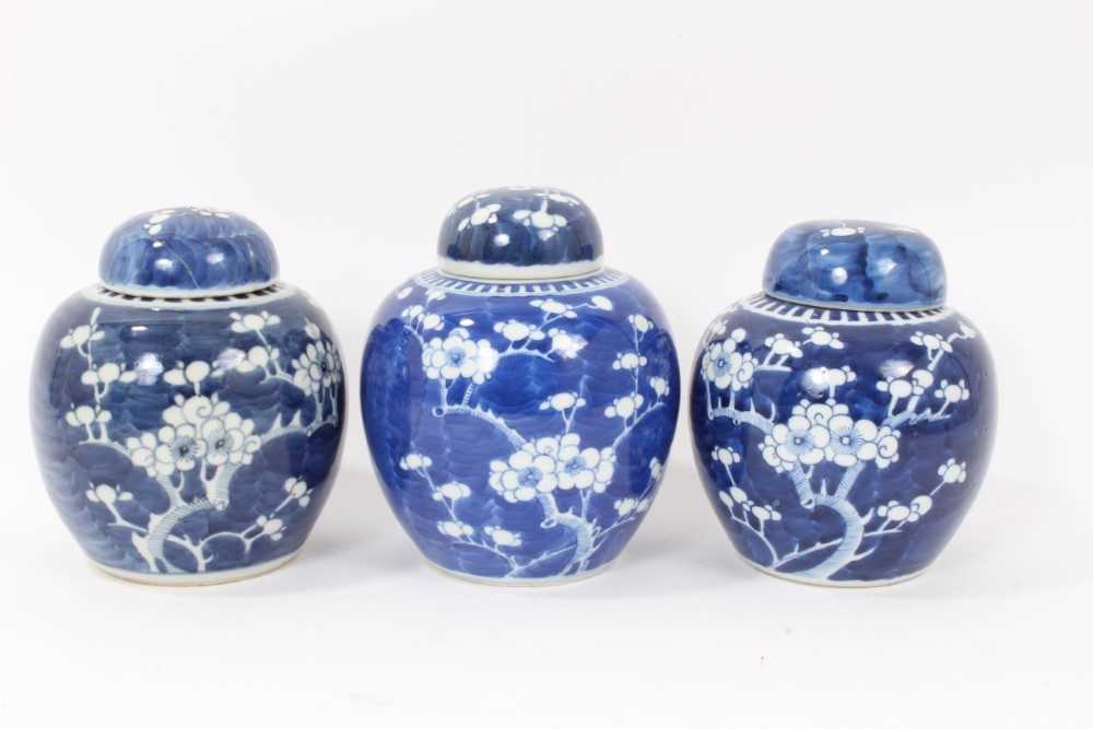 Group of 19th century Oriental ceramics - Image 47 of 60