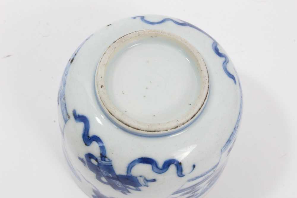 An 18th century Chinese blue and white tea bowl, a beaker and a bowl - Image 12 of 16