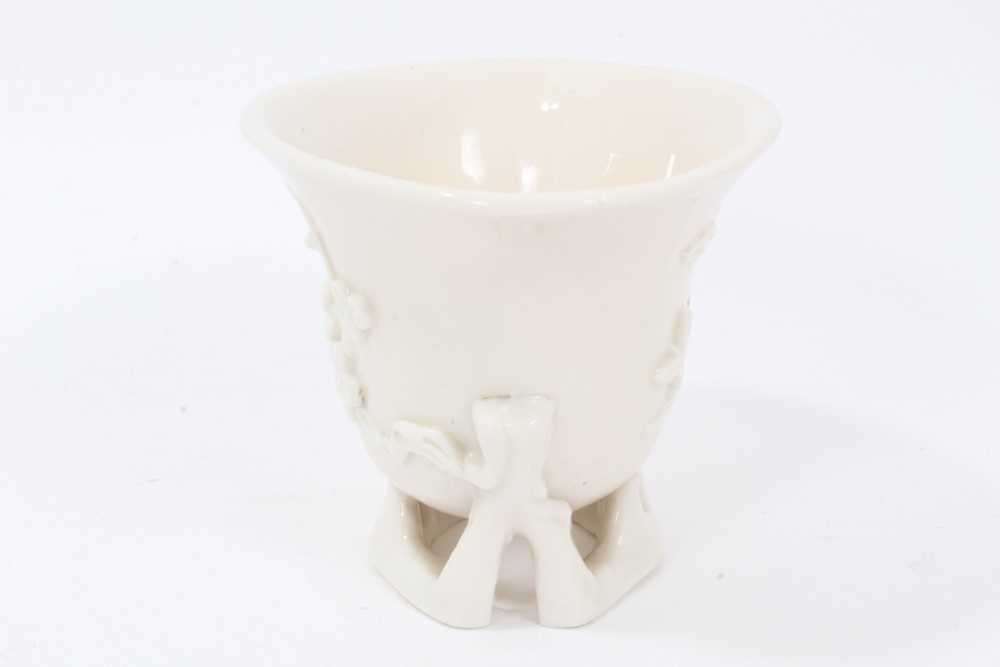 Chinese blanc de chine libation cup - Bild 3 aus 15