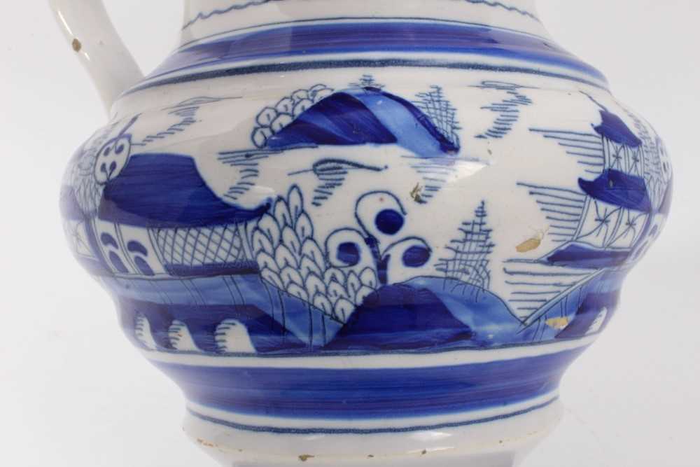 19th Century tin glazed pottery jug with blue and white chinoiserie decoration - Image 10 of 13