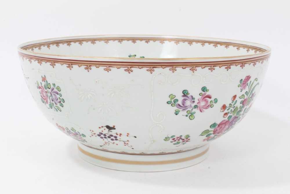 Late 19th century Samson porcelain armorial bowl - Image 3 of 8