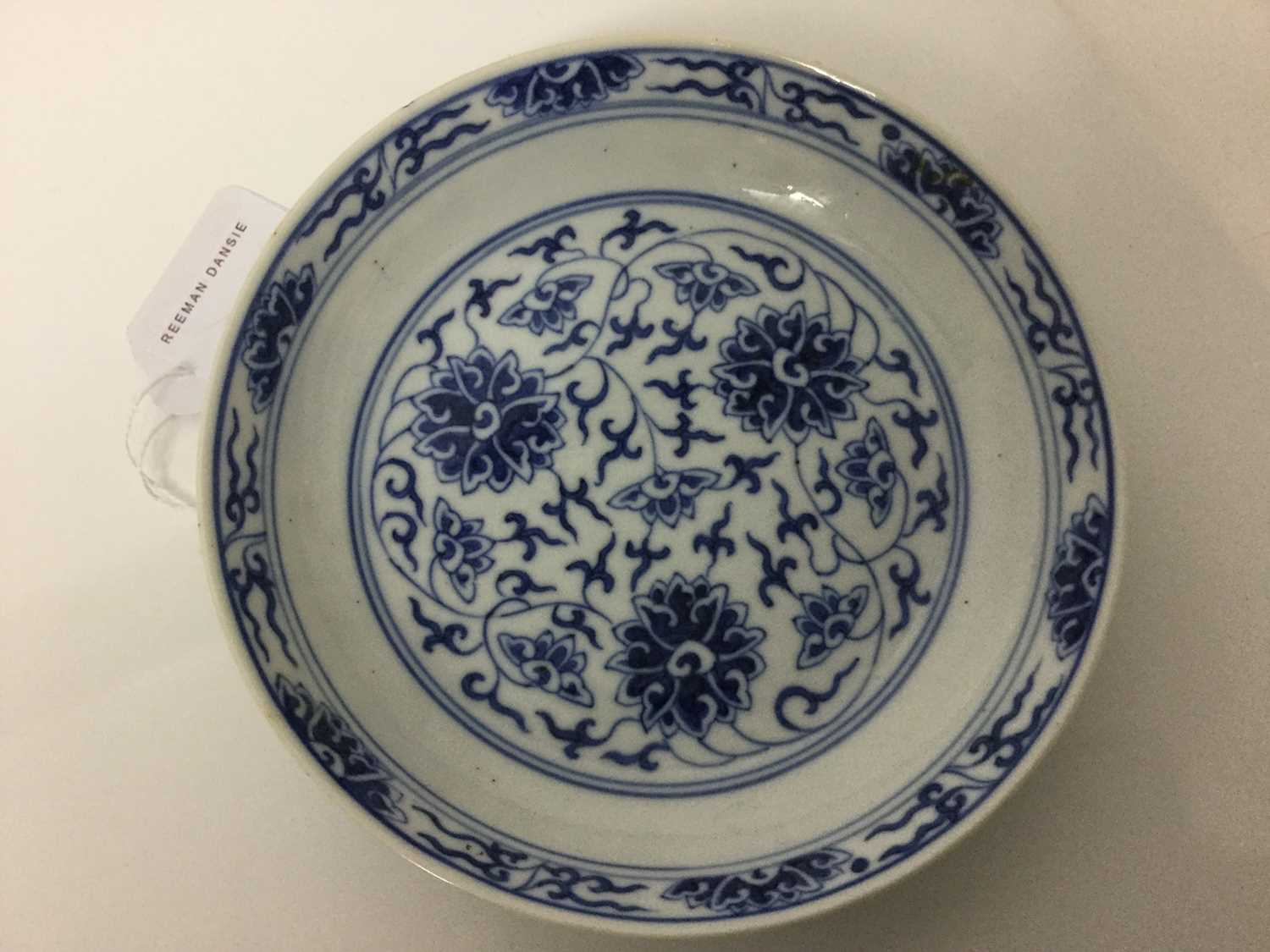 Pair of Chinese Guangxu blue and white saucer dishes - Image 13 of 27