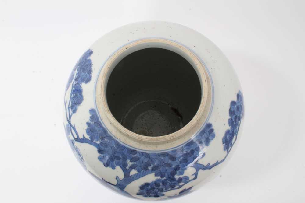 Chinese blue and white jar - Image 7 of 10