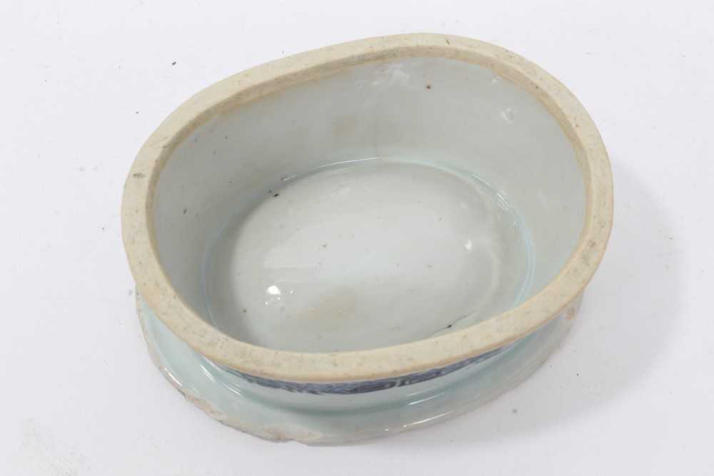 Three pieces of 18th century Chinese blue and white export porcelain, including landscape painted di - Image 10 of 19