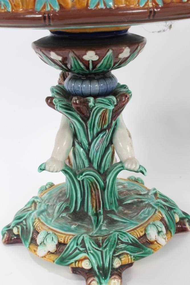 Good pair of Wedgwood majolica comports - Image 5 of 14