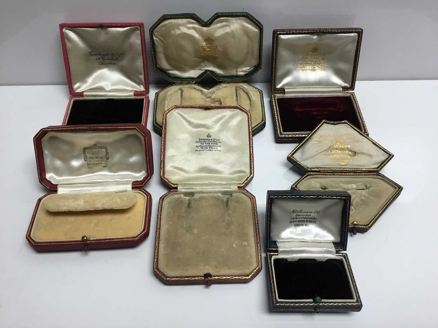 Group of 7 good quality antique and vintage leather jewellery boxes to include a Cartier box possibl - Image 3 of 4