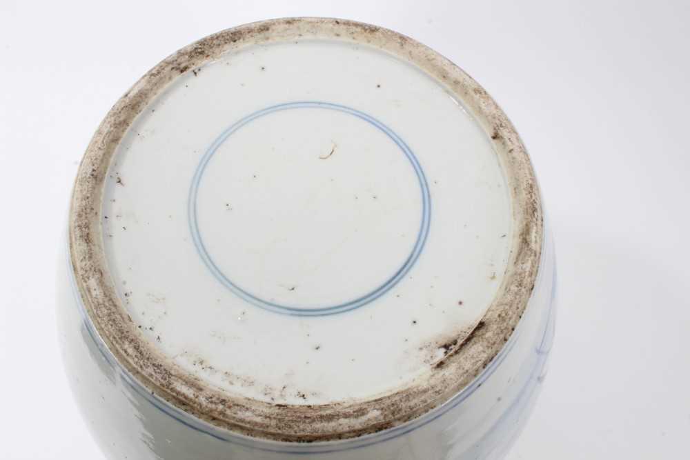 Chinese blue and white jar - Image 10 of 10