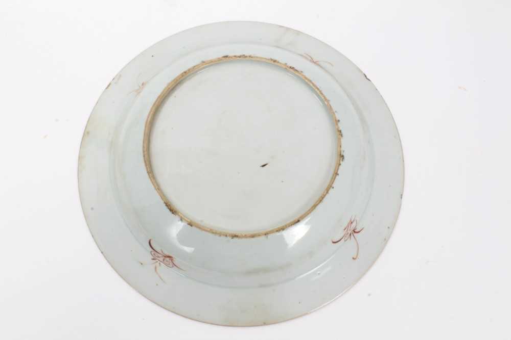 Set of four 18th century Chinese famille rose export porcelain dishes, Yongzheng/Qianlong period, ea - Bild 15 aus 20