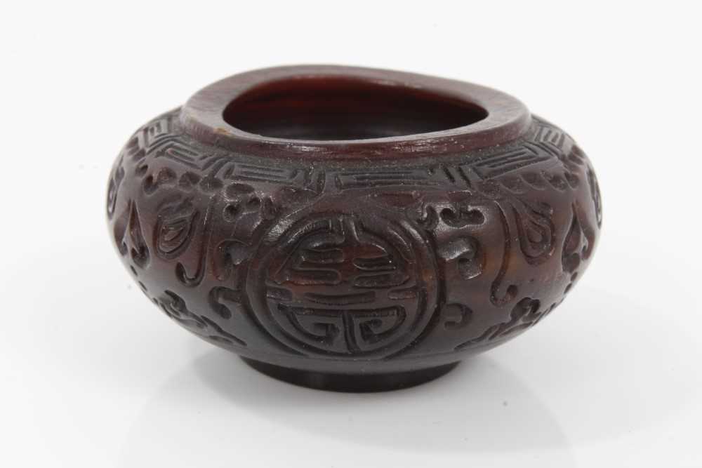 Chinese carved horn scholar's brush washer with carved decoration
