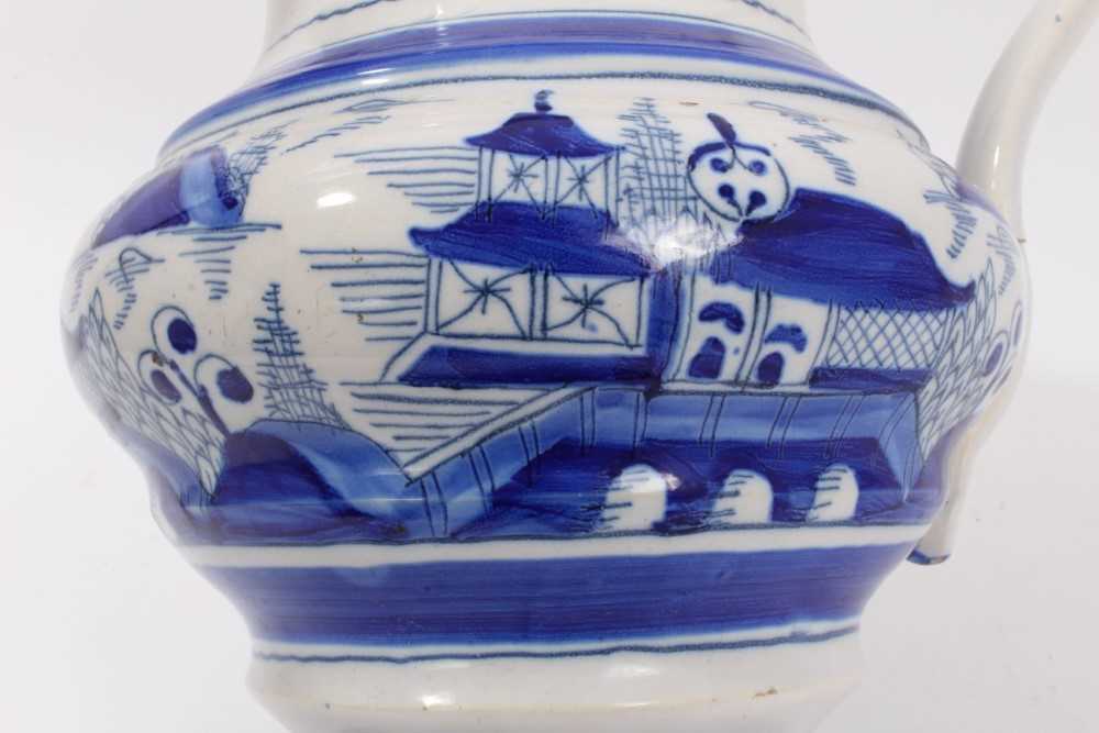 19th Century tin glazed pottery jug with blue and white chinoiserie decoration - Image 8 of 13