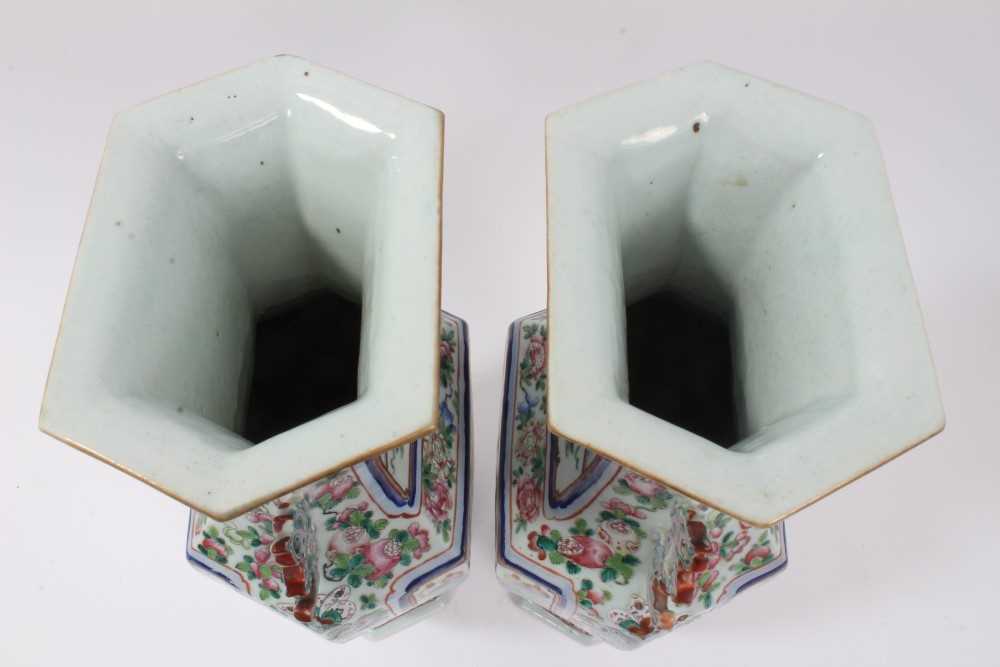 Good pair of 19th century Chinese famille rose porcelain vases - Image 5 of 16