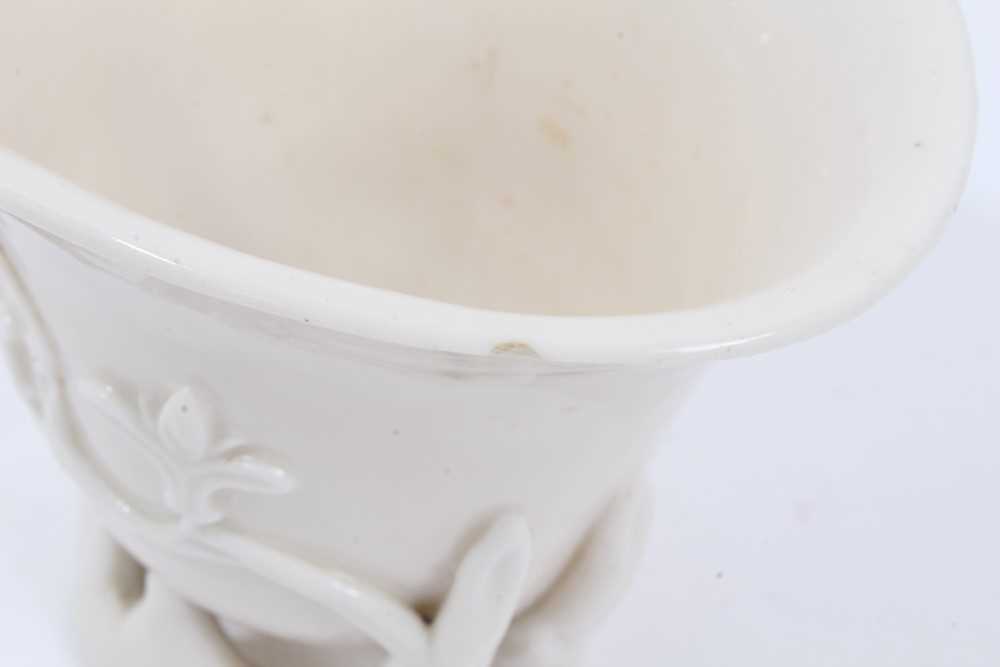 Chinese blanc de chine libation cup - Bild 7 aus 15