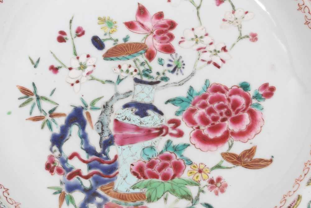 Set of four 18th century Chinese famille rose export porcelain dishes, Yongzheng/Qianlong period, ea - Bild 3 aus 20