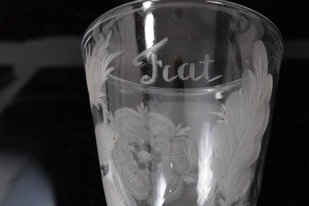 Georgian cordial glasses comprising a pair with Jacobite engraved rose, thistle, star and leaf decor - Image 7 of 13