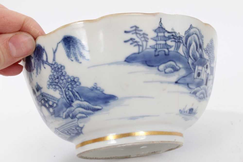 Three pieces of 18th century Chinese blue and white export porcelain, including landscape painted di - Image 16 of 19