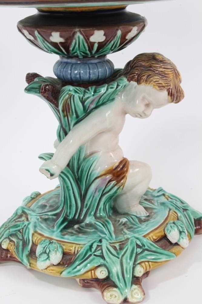 Good pair of Wedgwood majolica comports - Image 11 of 14