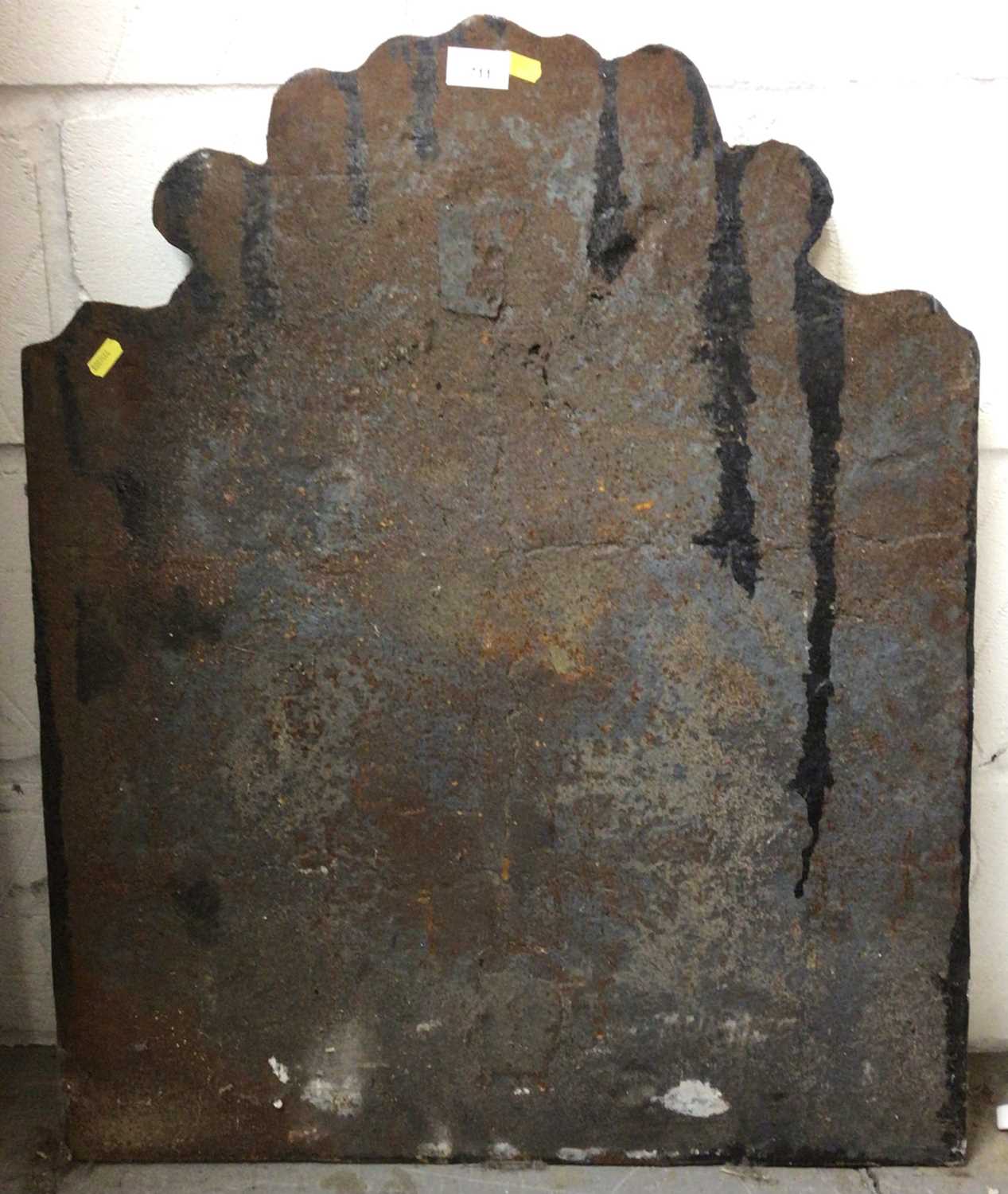 17th century style cast iron fire back - Image 2 of 2