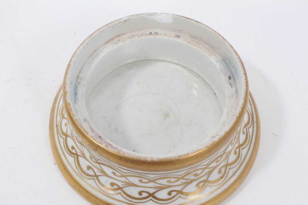 A Coalport yellow ground jardinière and stand, circa 1800-15 - Image 7 of 8