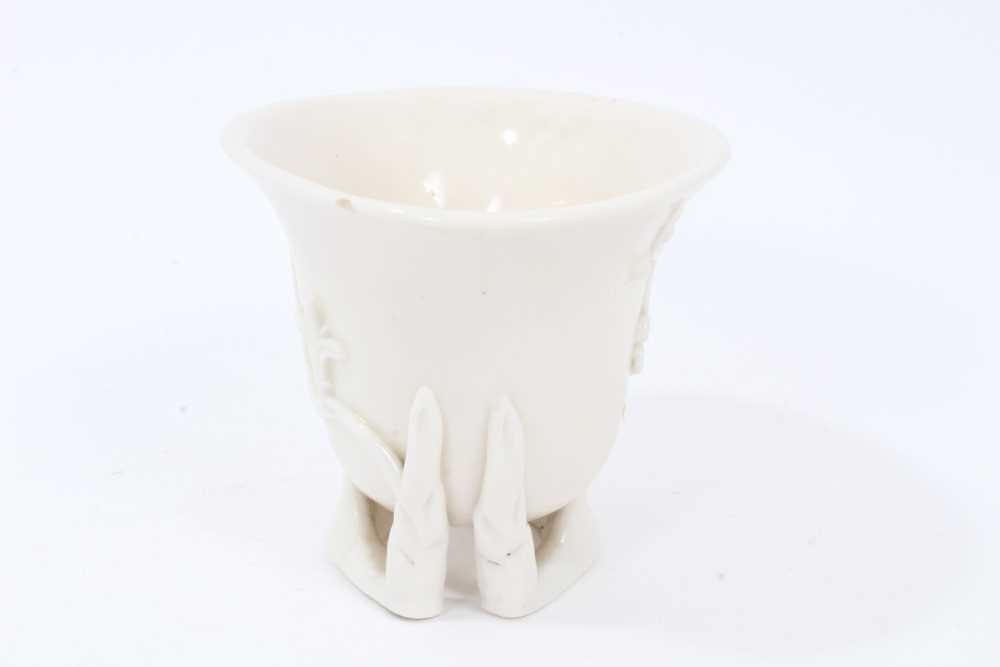 Chinese blanc de chine libation cup - Bild 6 aus 15