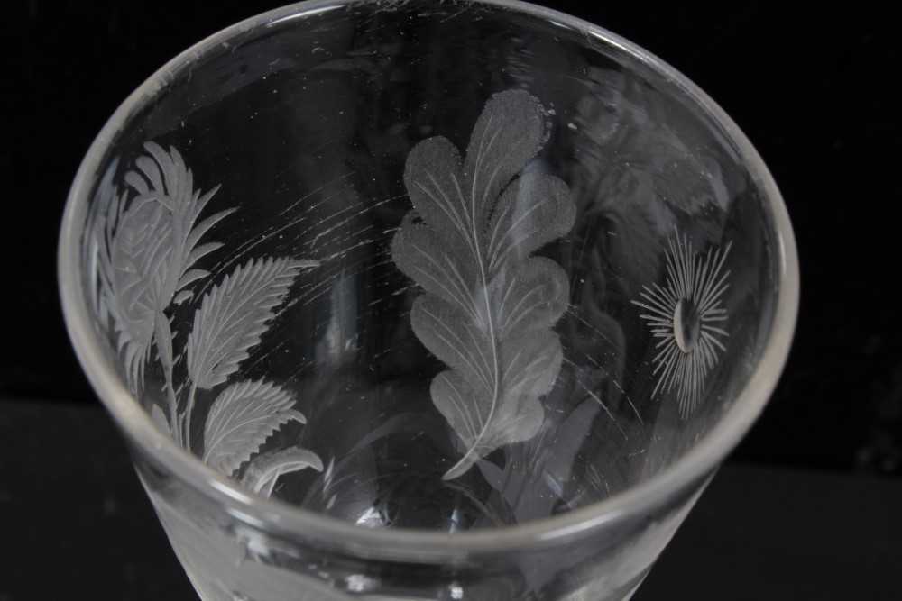 Georgian cordial glasses comprising a pair with Jacobite engraved rose, thistle, star and leaf decor - Image 11 of 13