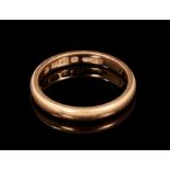22ct gold wedding ring, London 1927, size L.