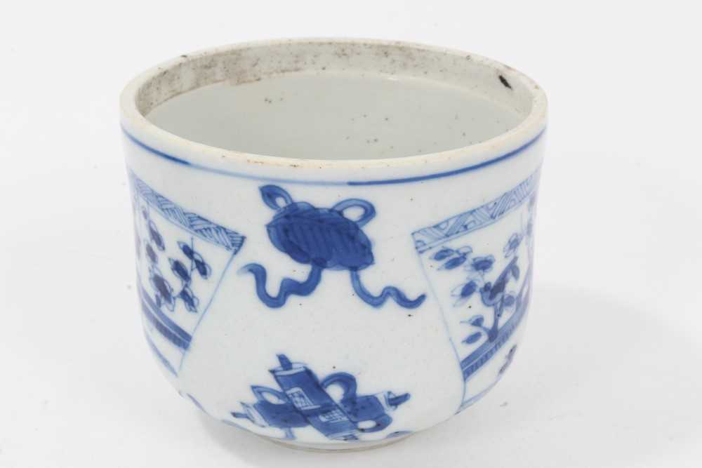 An 18th century Chinese blue and white tea bowl, a beaker and a bowl - Image 10 of 16