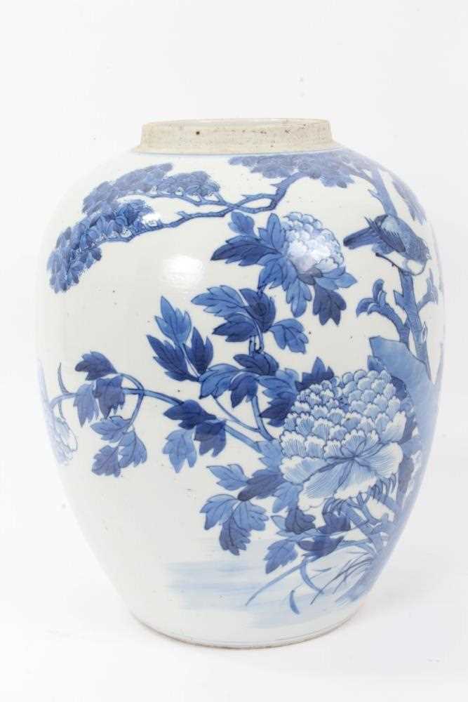 Chinese blue and white jar - Image 6 of 10