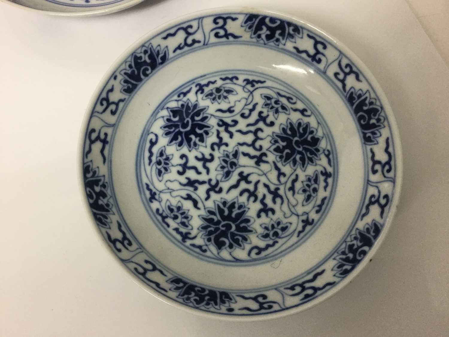 Pair of Chinese Guangxu blue and white saucer dishes - Image 10 of 27