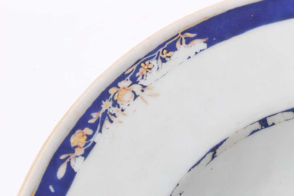 Antique 18th century Chinese famille rose porcelain barber's bowl, 31.5cm width - Bild 3 aus 8