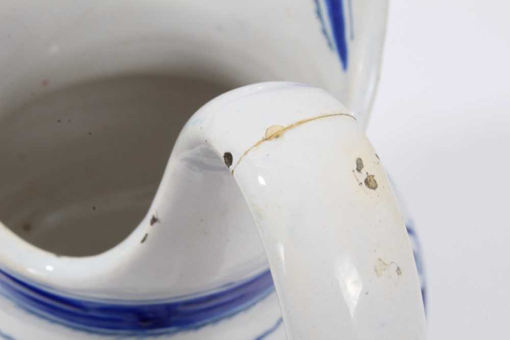 19th Century tin glazed pottery jug with blue and white chinoiserie decoration - Image 6 of 13