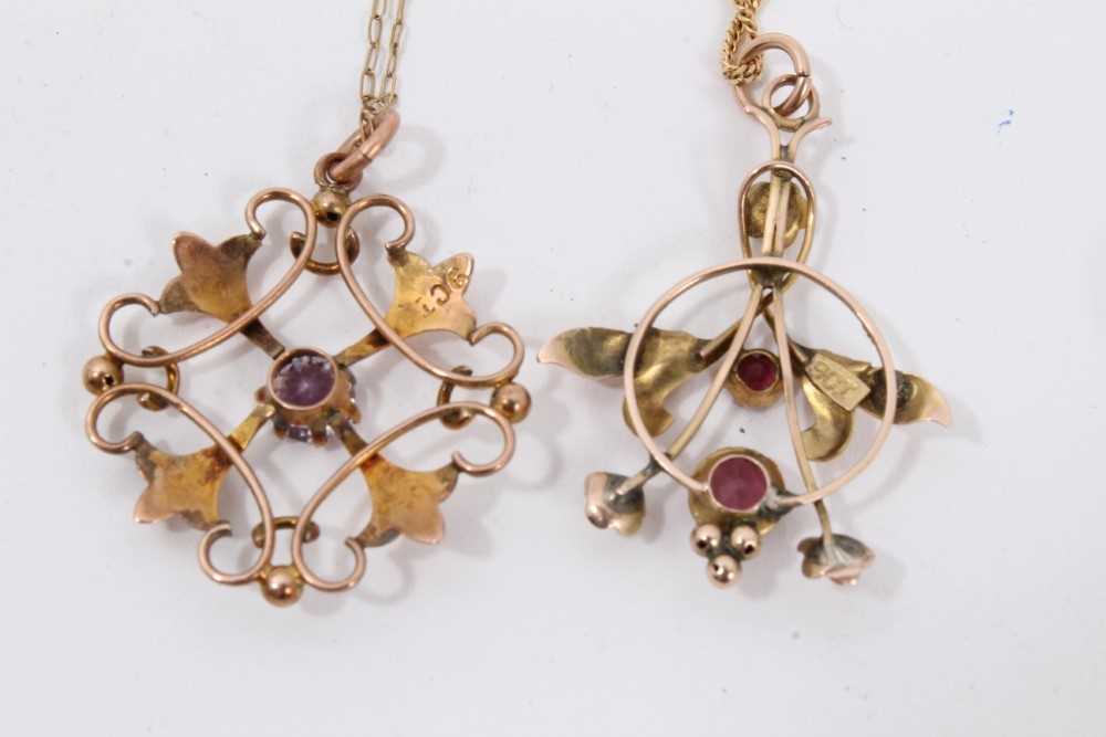 Five Edwardian 9ct gold gem set open work pendants on 9ct gold chains - Image 5 of 6