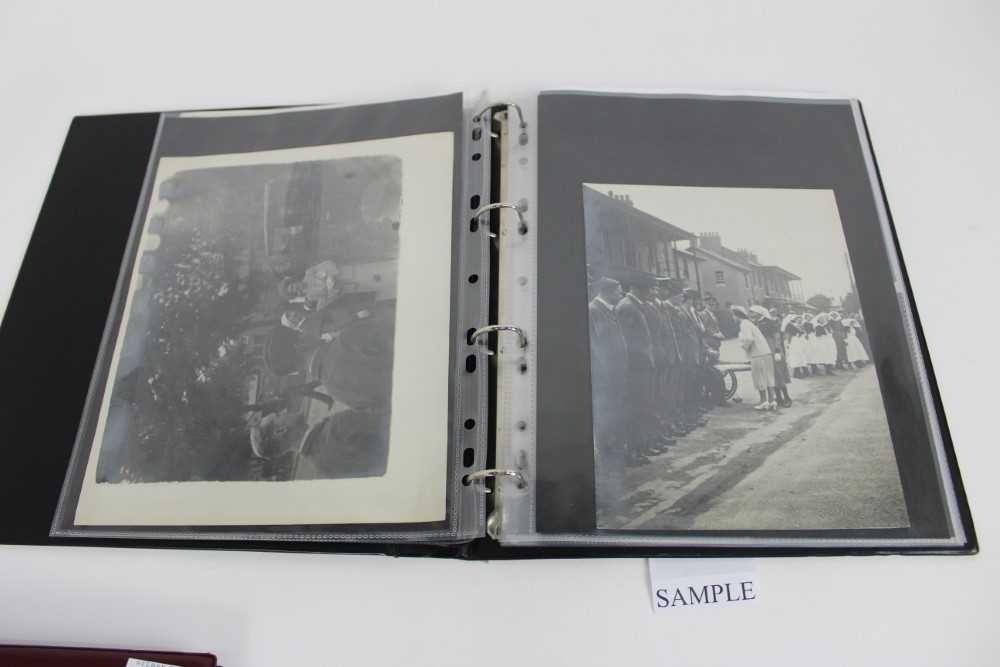 WW1 autograph album belonging to Nurse Turner, Knightsbridge and Charnwood Forest VAD hospitals. Ver - Image 10 of 16