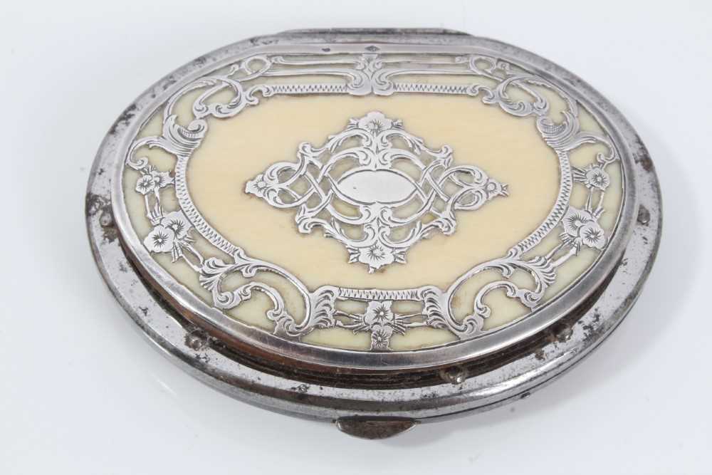 19th c. French silver and ivory purse, trinket box and netsuke (3) - Image 2 of 12