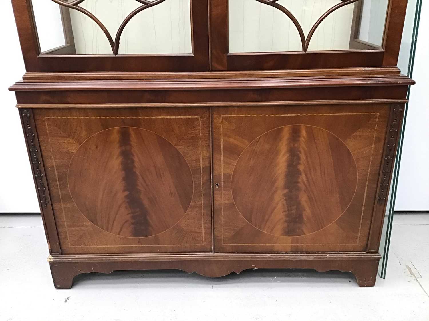 Good quality George III-style mahogany two height display cabinet, the top enclosed by gothic astrag - Image 3 of 7