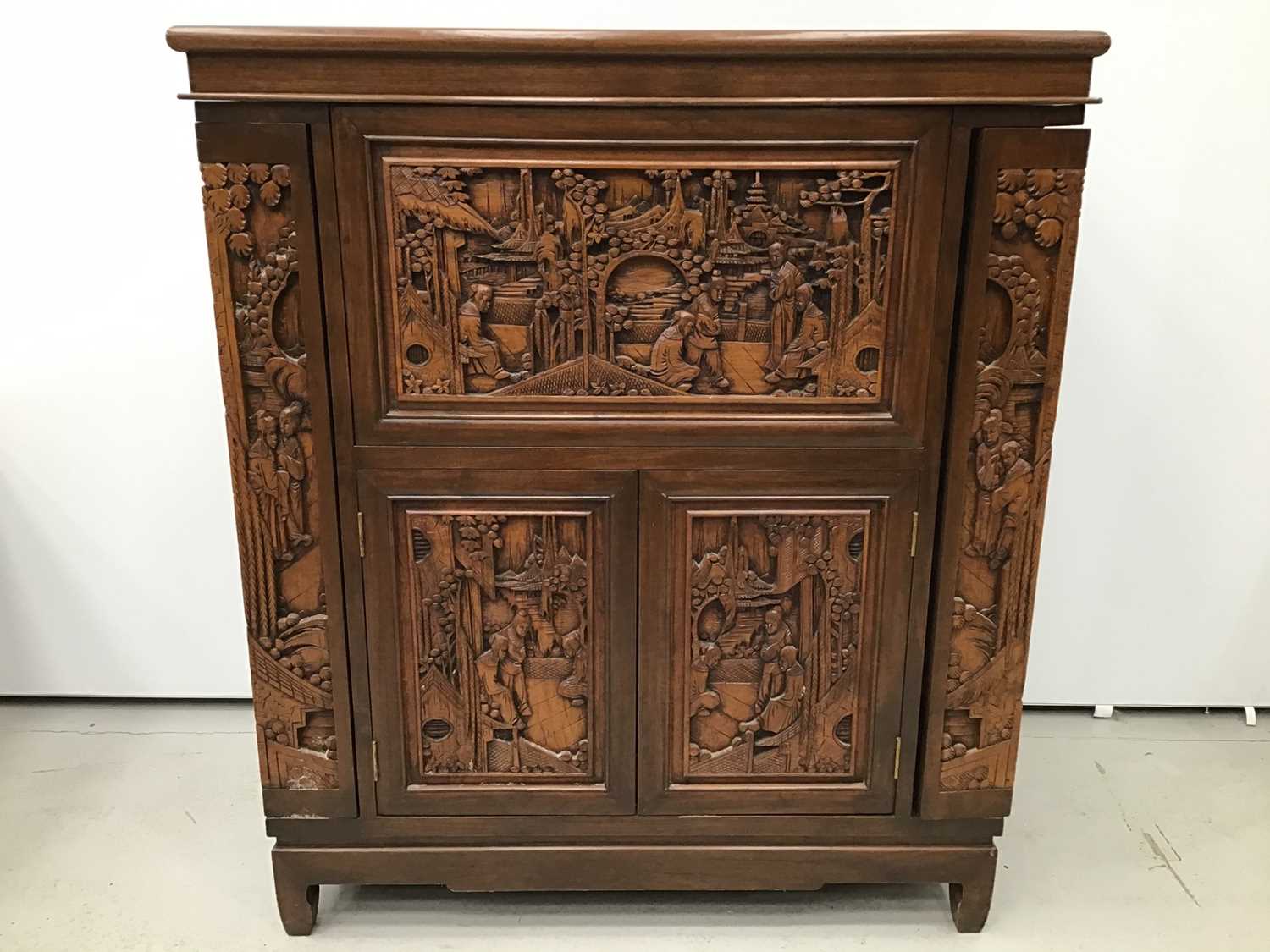 Chinese carved wooden cocktail cabinet - Image 8 of 8