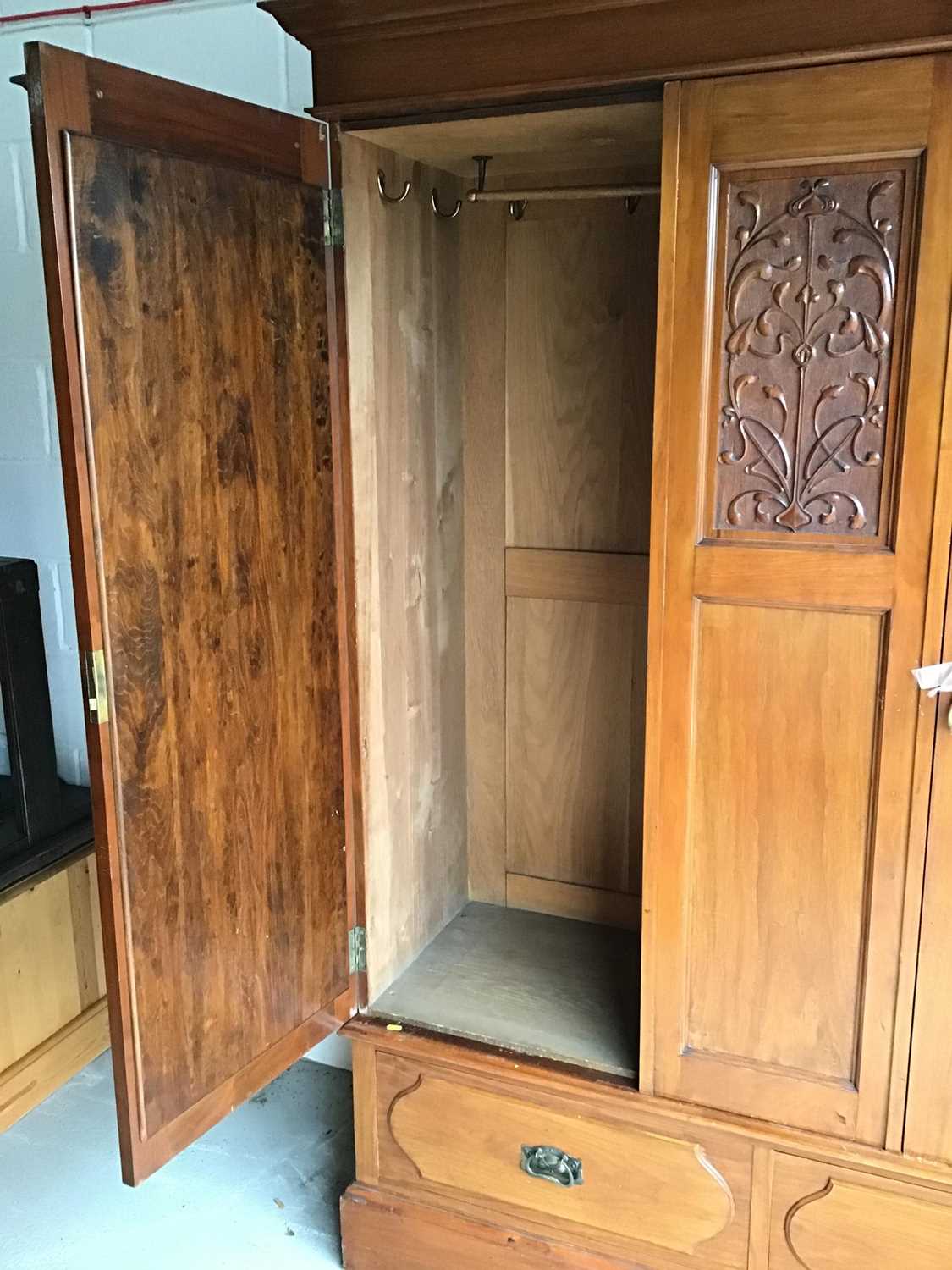 Art Nouveau mahogany wardrobe, with moulded cornice and twin mirrored doors between relief carved fo - Image 5 of 5