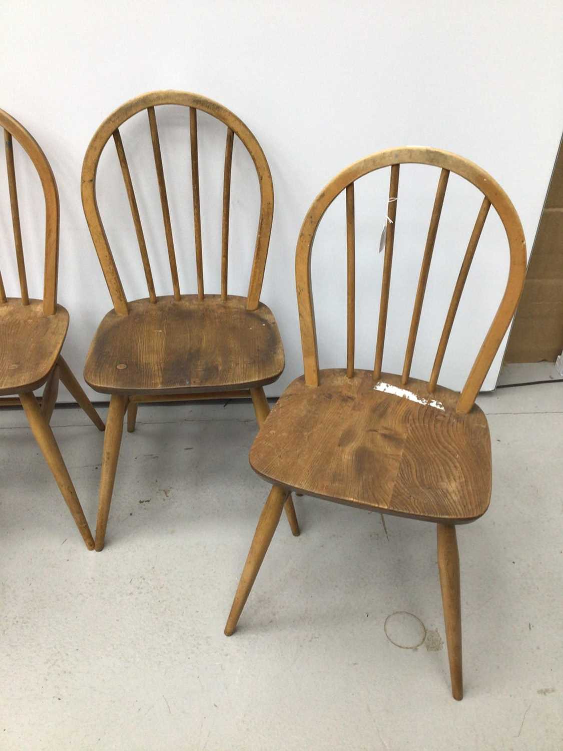 Ercol golden dawn dining table and ensuite set of four chairs - Image 7 of 7