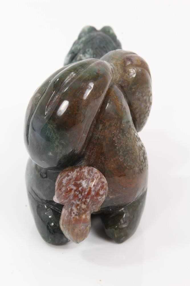Chinese carved hardstone snuff bottle - Image 4 of 8