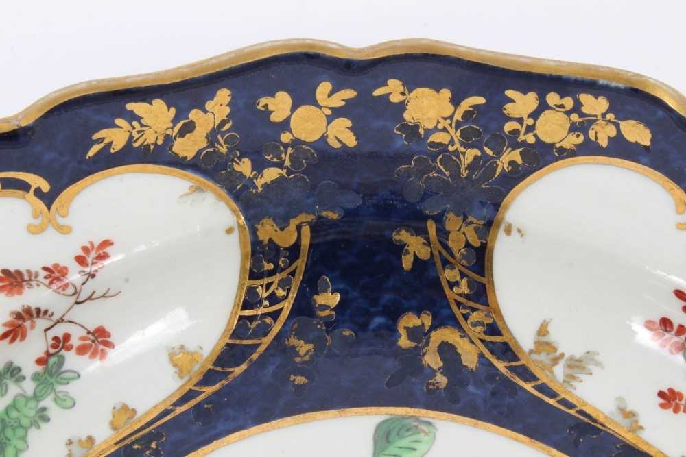 Worcester 'Lady Mary Wortley Montagu' pattern deep plate, c.1770 - Image 5 of 10