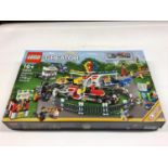 Lego Creator Expert 10244 Fairground Mixer, 10245 Santa 's Workshop, including minifigs and instruct